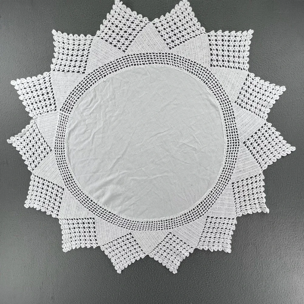 Vintage Round White Cotton Crochet Starburst Lace Tablecloth 30 Inch Doily Boho